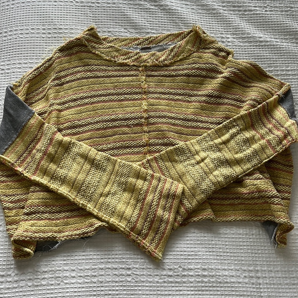 free people yellow and great long sleeve top!
